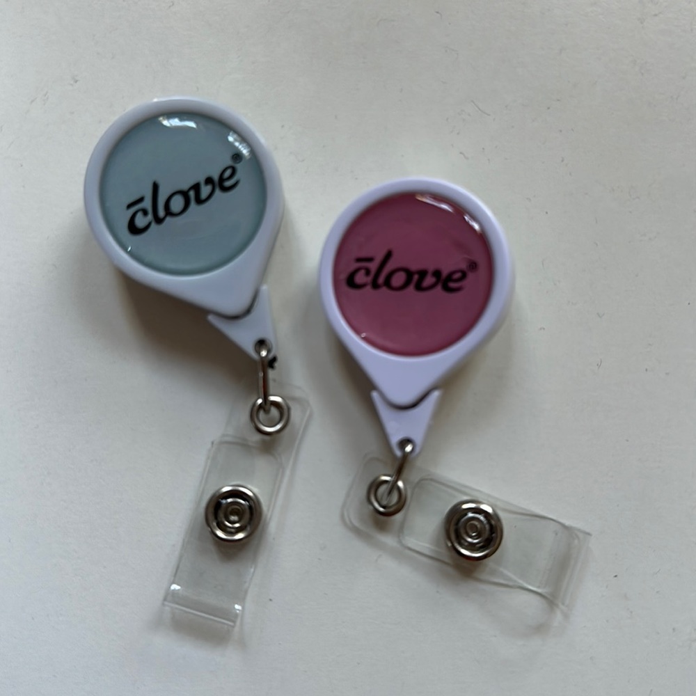 Clove badge reels